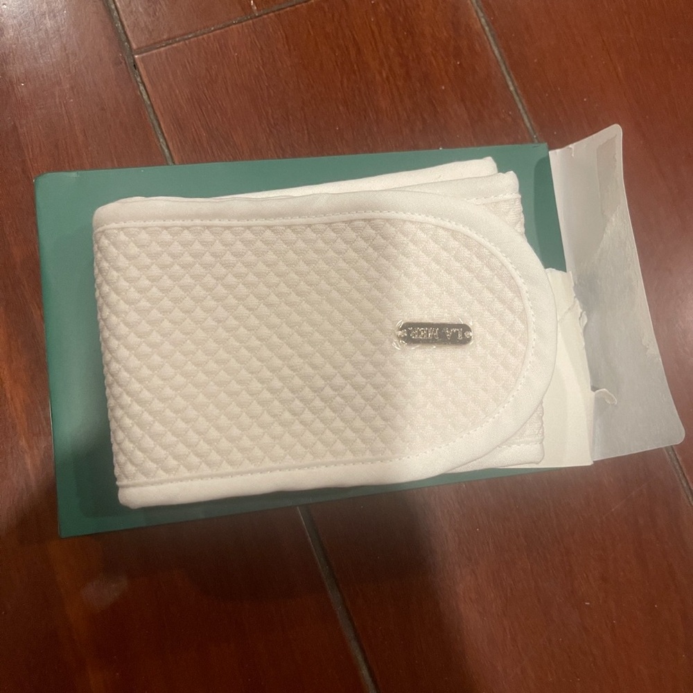 La Mer Headband Skincare Tools